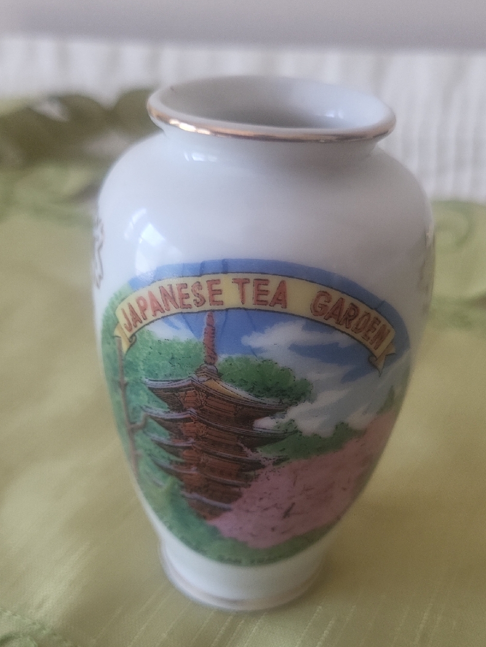 Japanese Tea Garden Souvenir Vase White with Multicolor Scenic Decal